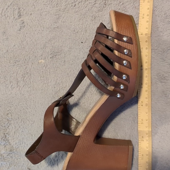 Soda Heeled Sandals - Picture 5 of 5